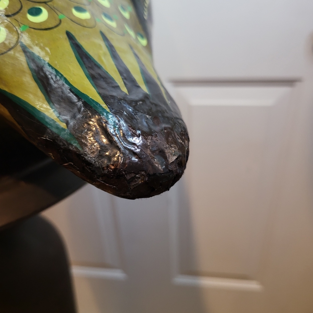 Extra Large Vintage Paper Mache Hand Painted Parrot 22" - Picture 11 of 14